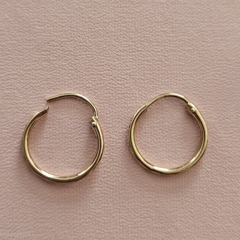 SOLD!! 14k Solid Gold Hoop Earrings